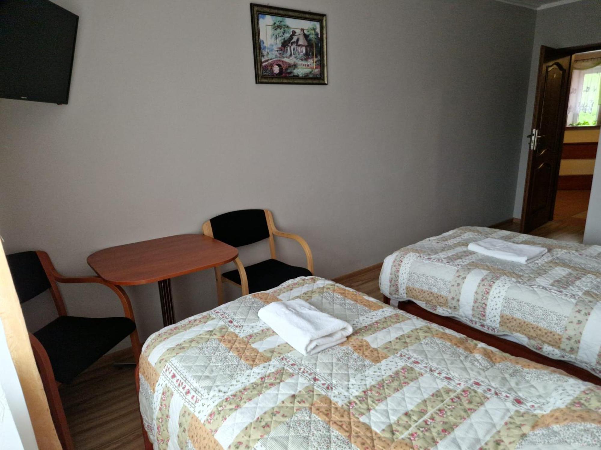 Gosciniec Ustrzycki Hotel อุสชิกีดอลเน ภายนอก รูปภาพ